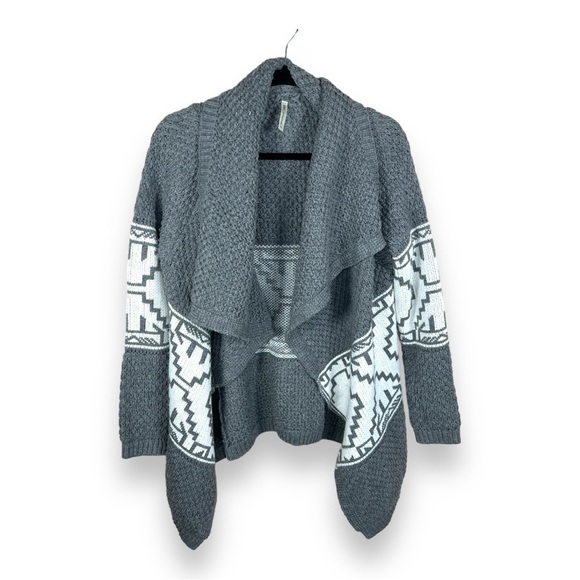 LARGE KATE COLLECTION GREY WHITE GEOMETRIC PRINT CARDIGAN SWEATER KNIT - Picture 1 of 10